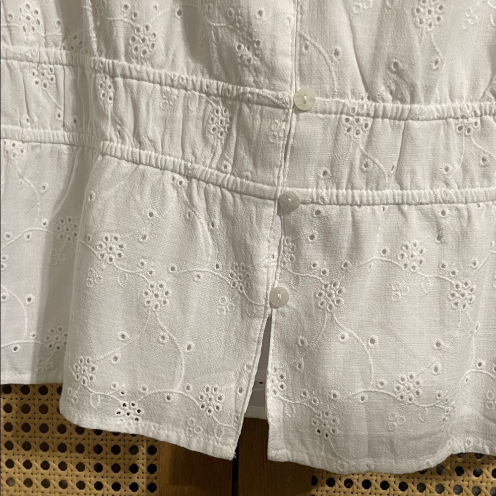 NWT Time & Tru White Eyelet Button-Front Peplum Top XL - Picture 10 of 13